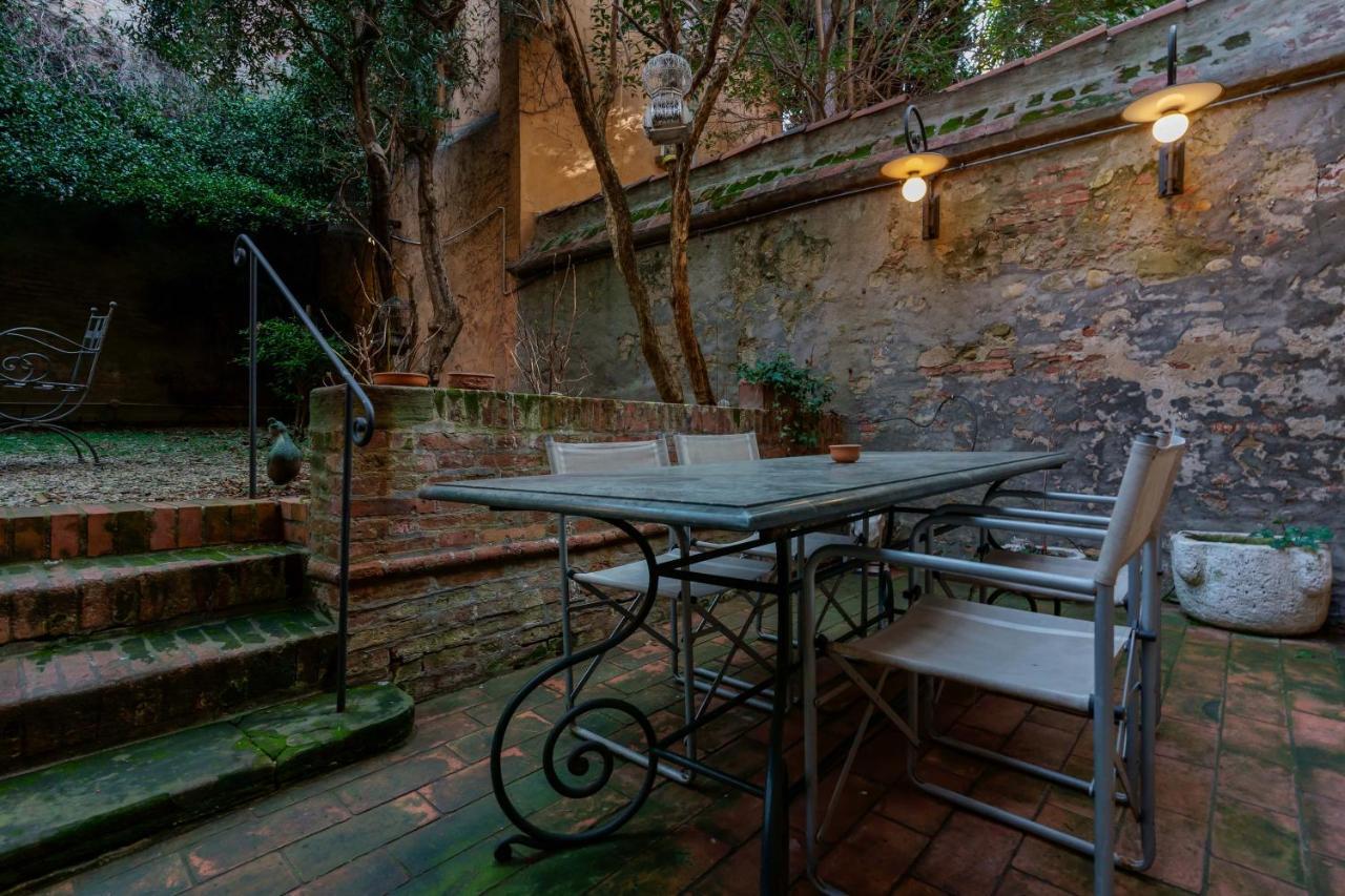 Suite Aldrovandi, With Private Garden Bolonya Dış mekan fotoğraf