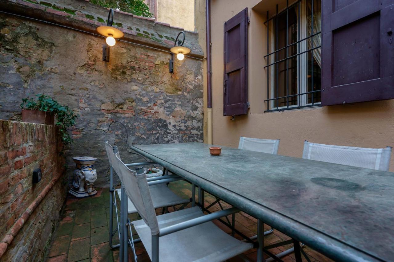 Suite Aldrovandi, With Private Garden Bolonya Dış mekan fotoğraf